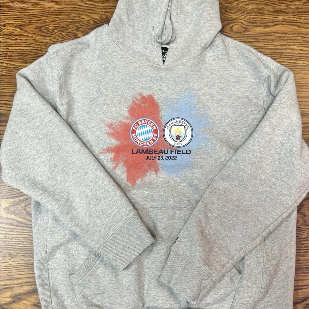 STARTER Gray Hoodie with Bayern Munich and Manchester City Design Lambeau Field